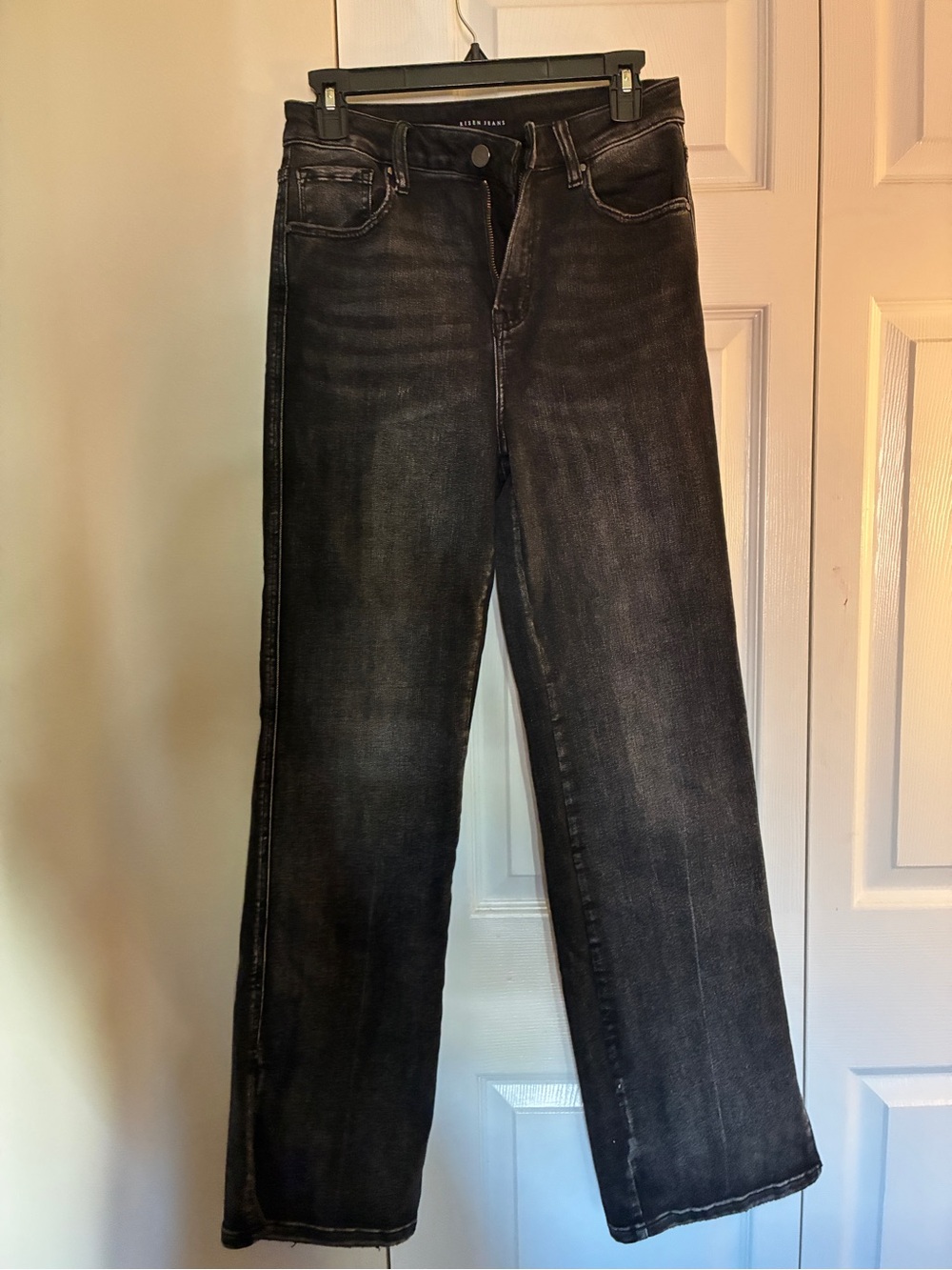 Women's Black Straight Jeans — Classic Straight Fit